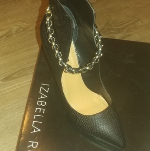 Snake skin heels with high fashion chain size 9